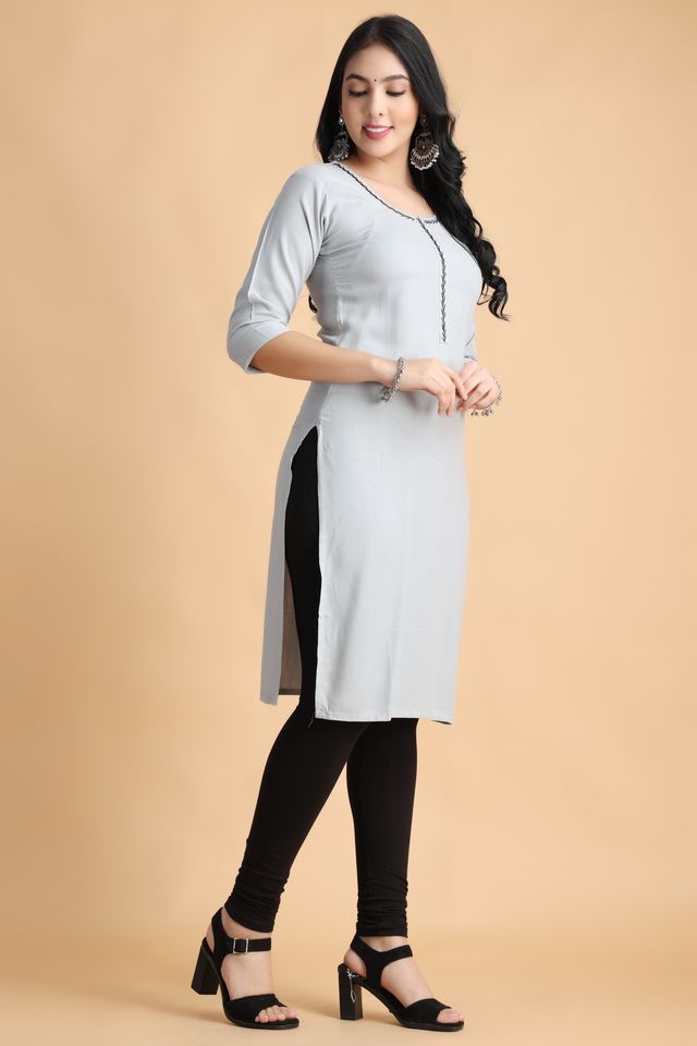 Filiate Women Solid Straight Kurta
