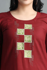 Filiate Women Embroidered Straight Kurta with Round Neck