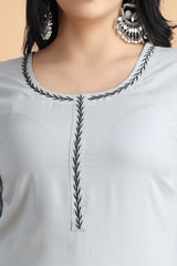 Filiate Women Solid Straight Kurta