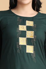 Filiate Women Embroidered Straight Kurta with Round Neck